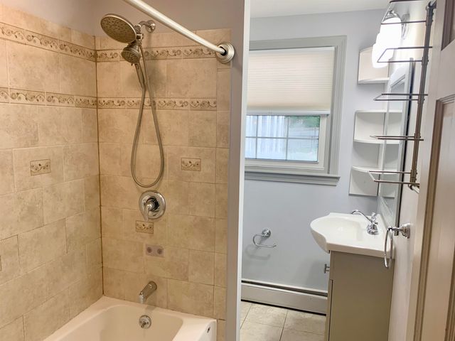 24 Beacon Drive, Merrimack, NH 03054