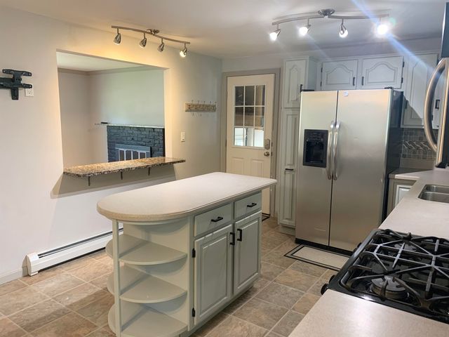 24 Beacon Drive, Merrimack, NH 03054