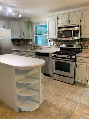 24 Beacon Drive, Merrimack, NH 03054