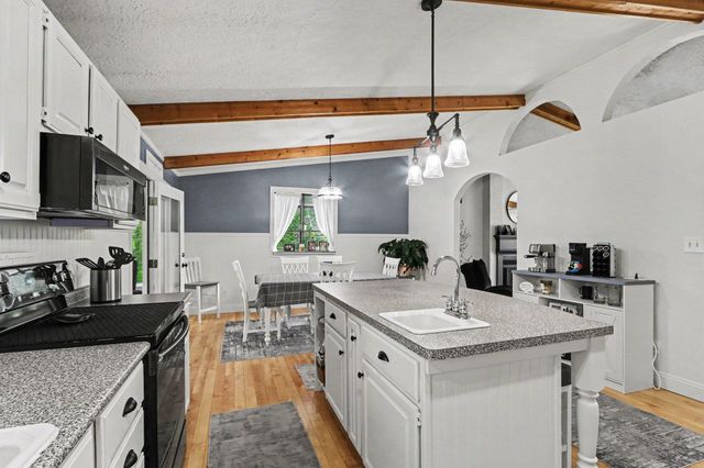 8275 Valleywood Lane, Portage, MI 49024