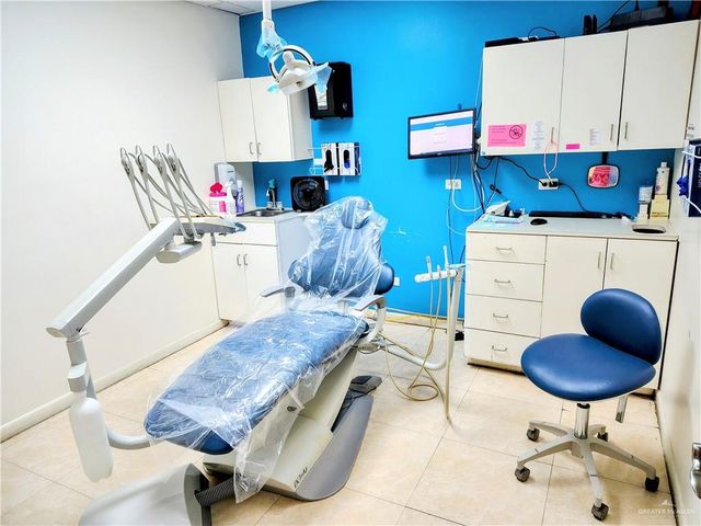 921 E Main Avenue 2, Mission, TX 78573