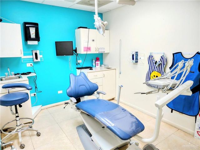 921 E Main Avenue 2, Mission, TX 78573