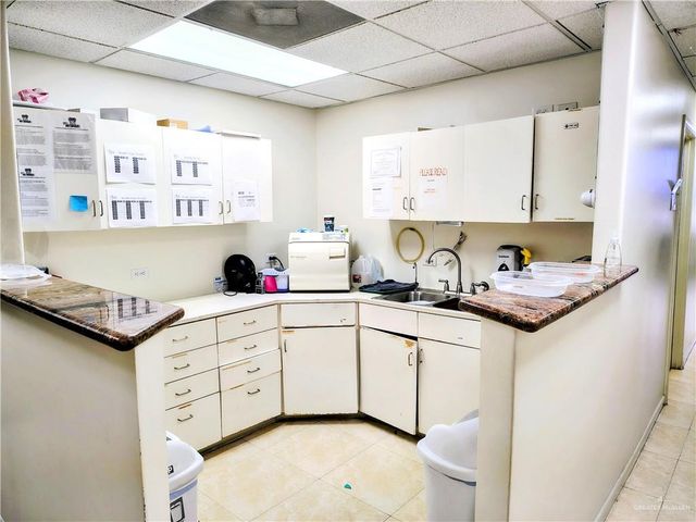 921 E Main Avenue 2, Mission, TX 78573