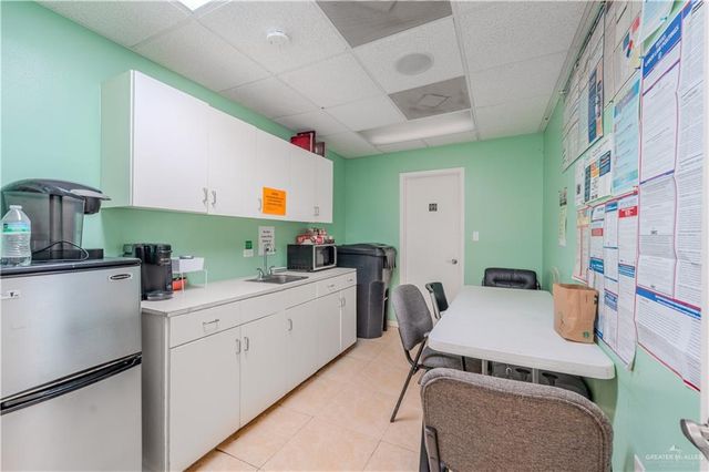 921 E Main Avenue 2, Mission, TX 78573