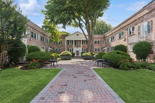 43 N Forest Avenue A3, Rockville Centre, NY 11570