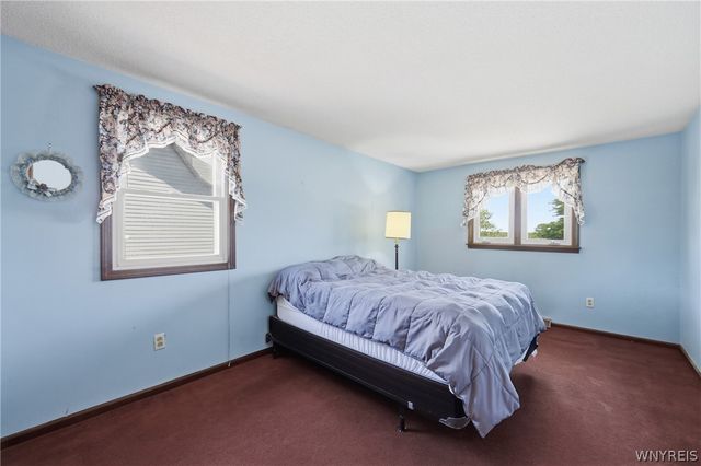 44 Queens Drive, Grand Island, NY 14072