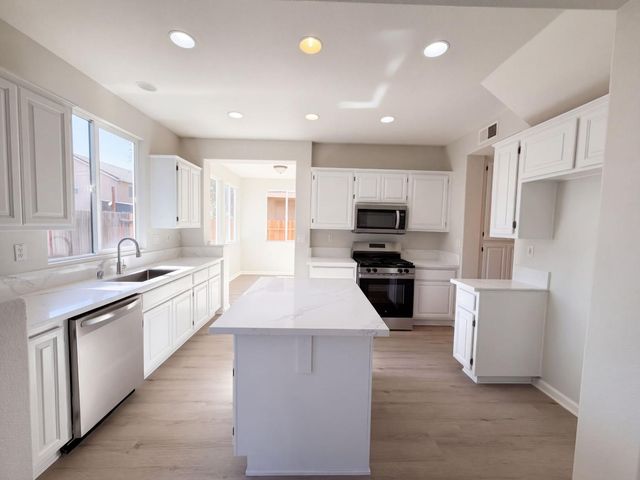 5124 Bissett Way, Sacramento, CA 95835