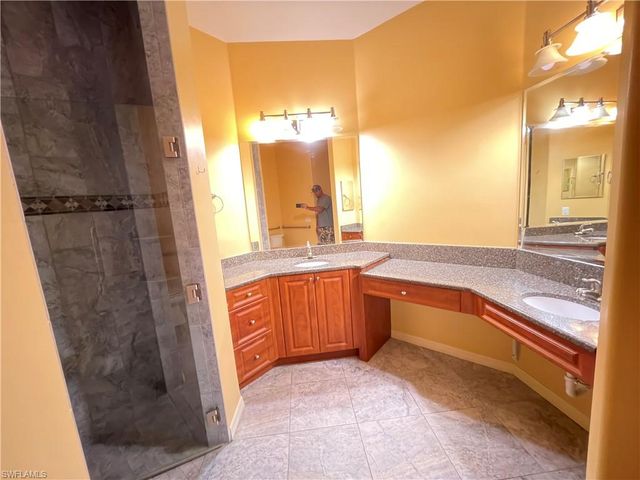 3023 Lake Manatee CT, Cape Coral, FL 33909