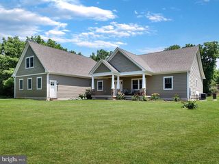 320 MINNIEWOOD LN, Berryville, VA 22611