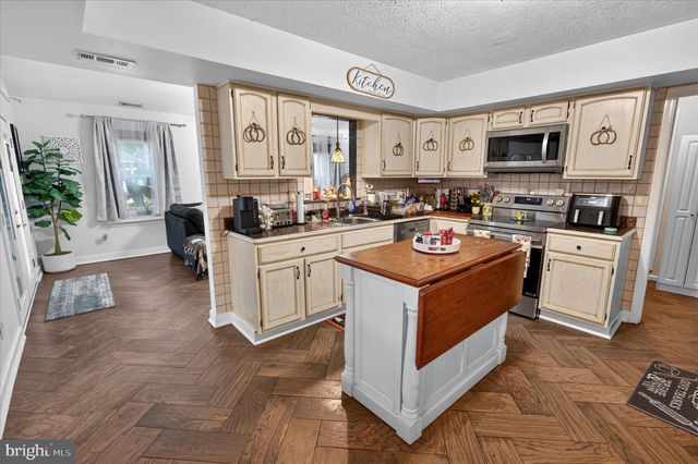 3045 MEREDITH PL, Bensalem, PA 19020