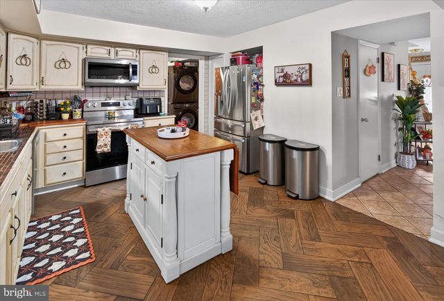 3045 MEREDITH PL, Bensalem, PA 19020