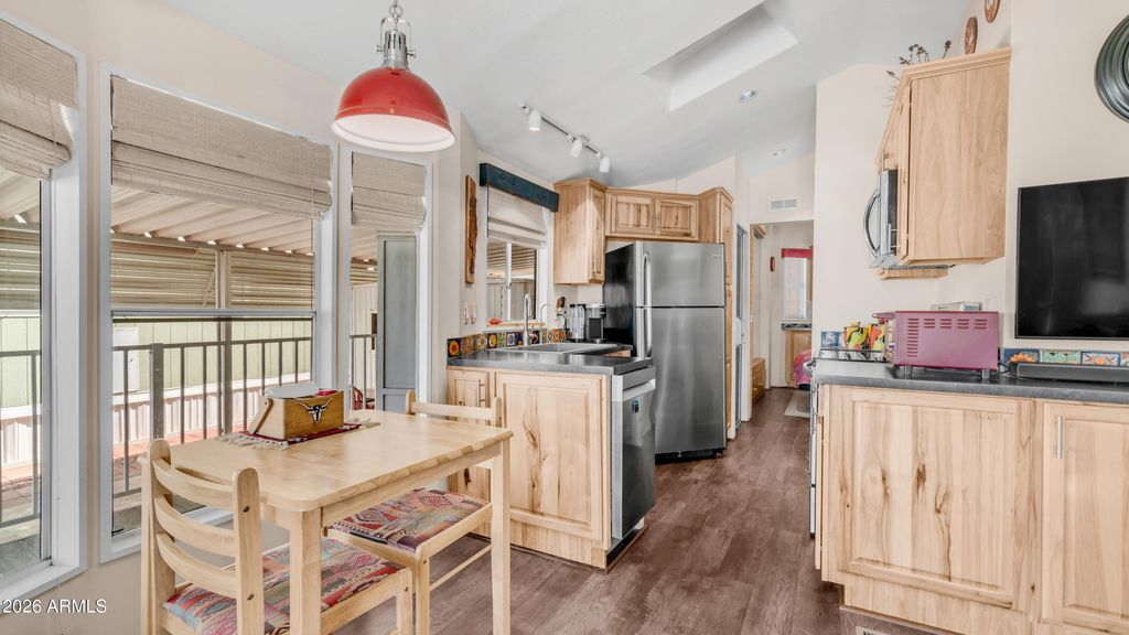 401 Hawks Eye Drive 401, Apache Junction, AZ 85119