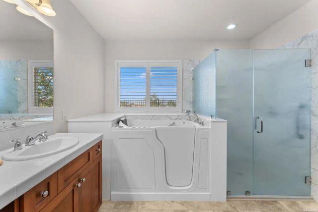 10570 Aspen, Escondido, CA 92026