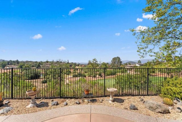 10570 Aspen, Escondido, CA 92026