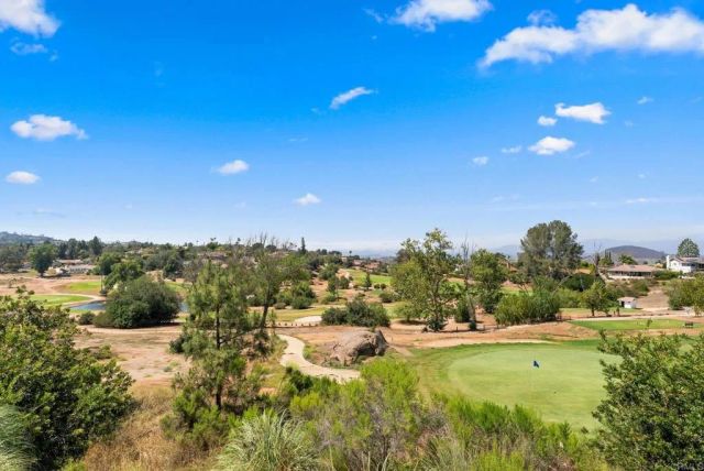 10570 Aspen, Escondido, CA 92026