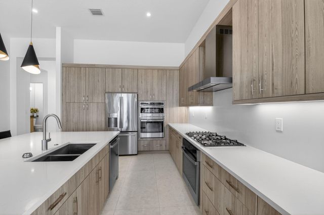 20370 Whistling Straits Way, Boca Raton, FL 33434