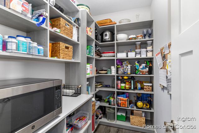 4122 Preserve Drive Ne, Plainfield Twp, MI 49306