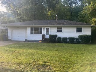 111 W Oak Street, Fruitport, MI 49415