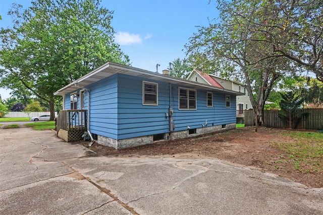 615 Fall Street, Spring Lake, MI 49456