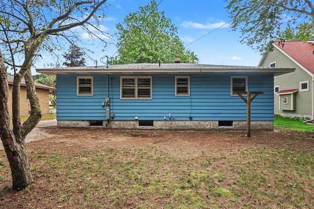 615 Fall Street, Spring Lake, MI 49456