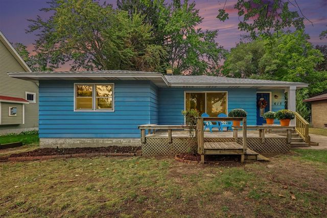 615 Fall Street, Spring Lake, MI 49456