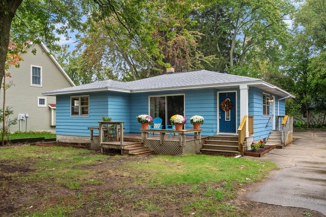 615 Fall Street, Spring Lake, MI 49456