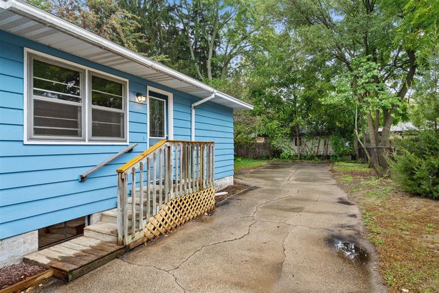 615 Fall Street, Spring Lake, MI 49456