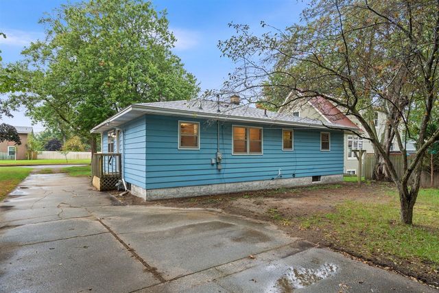 615 Fall Street, Spring Lake, MI 49456