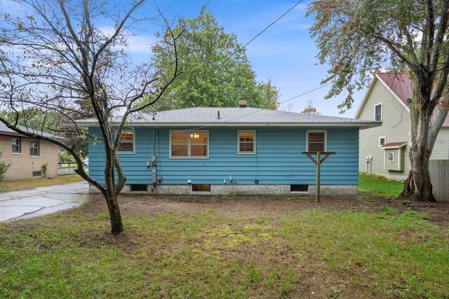 615 Fall Street, Spring Lake, MI 49456