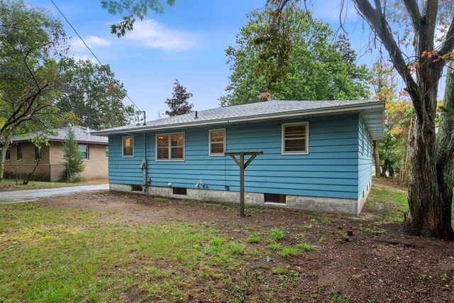 615 Fall Street, Spring Lake, MI 49456