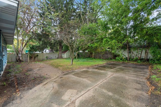 615 Fall Street, Spring Lake, MI 49456