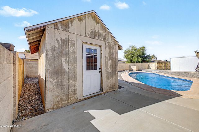 7720 W EARLL Drive, Phoenix, AZ 85033