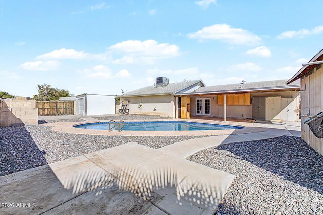 7720 W EARLL Drive, Phoenix, AZ 85033
