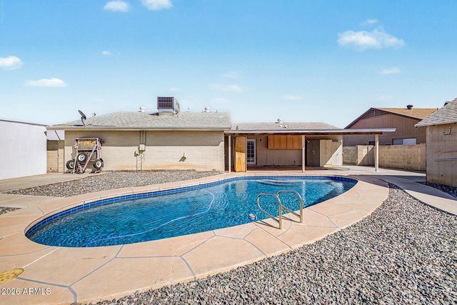 7720 W EARLL Drive, Phoenix, AZ 85033