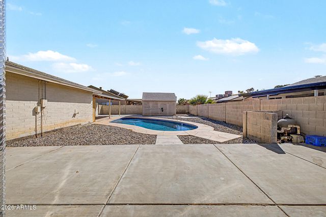 7720 W EARLL Drive, Phoenix, AZ 85033