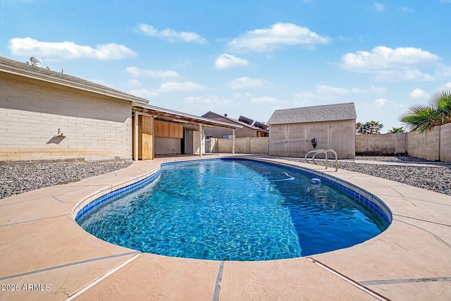 7720 W EARLL Drive, Phoenix, AZ 85033