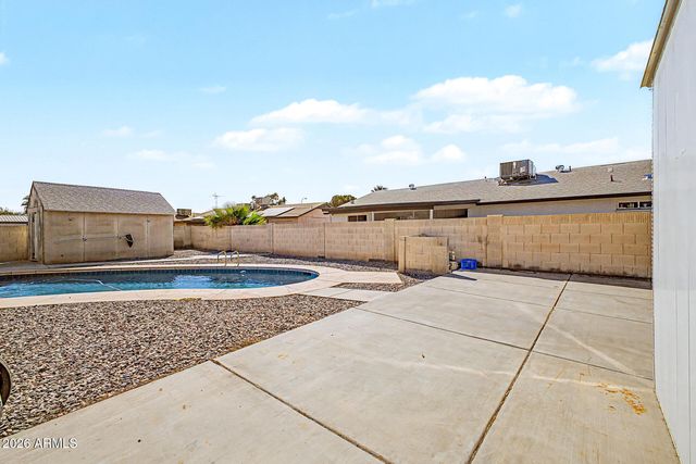 7720 W EARLL Drive, Phoenix, AZ 85033