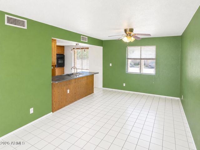 7720 W EARLL Drive, Phoenix, AZ 85033