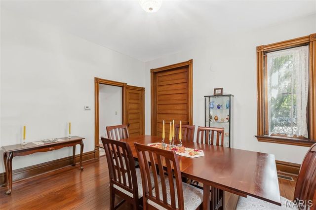711 N 5th Street, St Charles, MO 63301