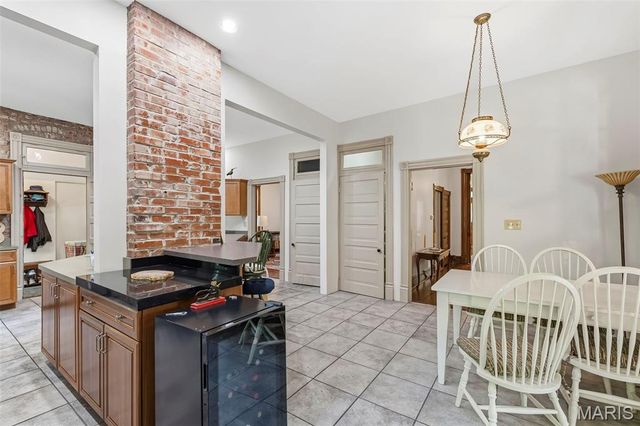 711 N 5th Street, St Charles, MO 63301