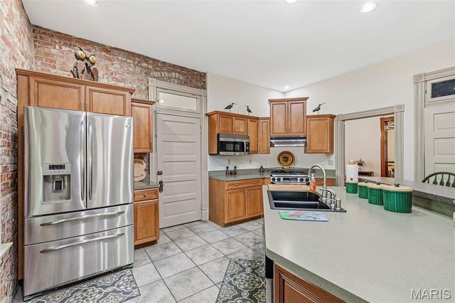 711 N 5th Street, St Charles, MO 63301