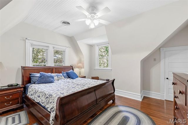 711 N 5th Street, St Charles, MO 63301