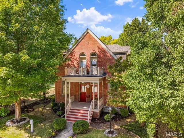 711 N 5th Street, St Charles, MO 63301