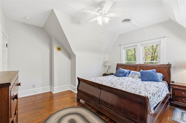 711 N 5th Street, St Charles, MO 63301