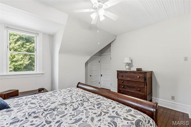 711 N 5th Street, St Charles, MO 63301