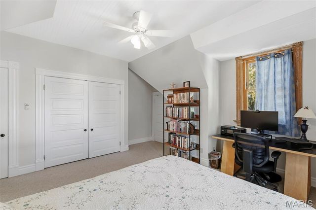 711 N 5th Street, St Charles, MO 63301