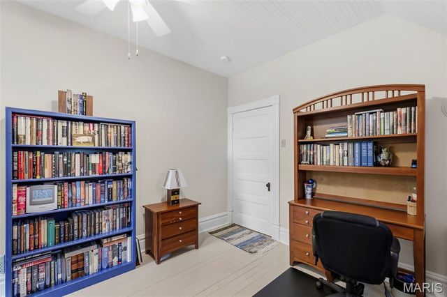 711 N 5th Street, St Charles, MO 63301