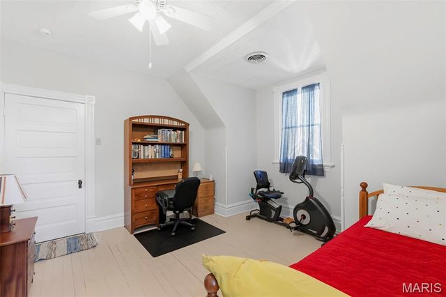 711 N 5th Street, St Charles, MO 63301