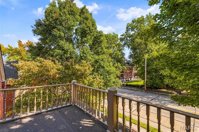 711 N 5th Street, St Charles, MO 63301
