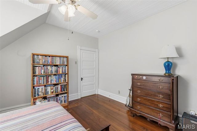 711 N 5th Street, St Charles, MO 63301